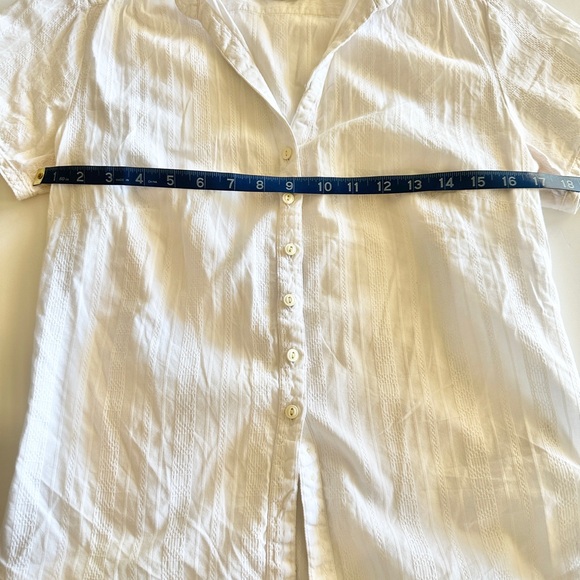 Columbia Women's White Short Sleeve Shirt - Picture 5 of 9